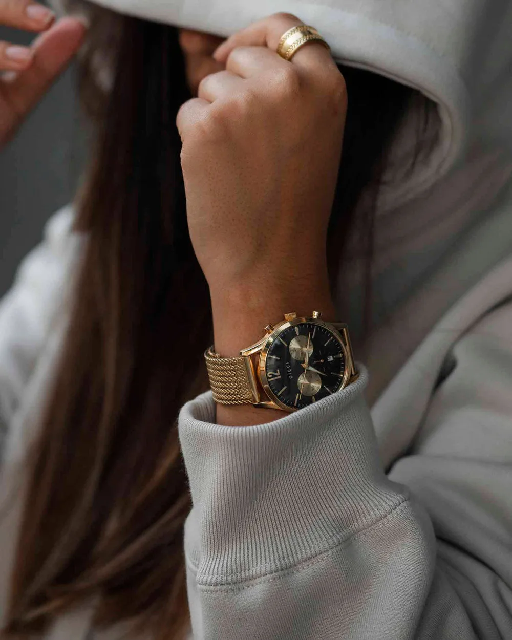 Chronometer watch - Black dial with gold bracelet