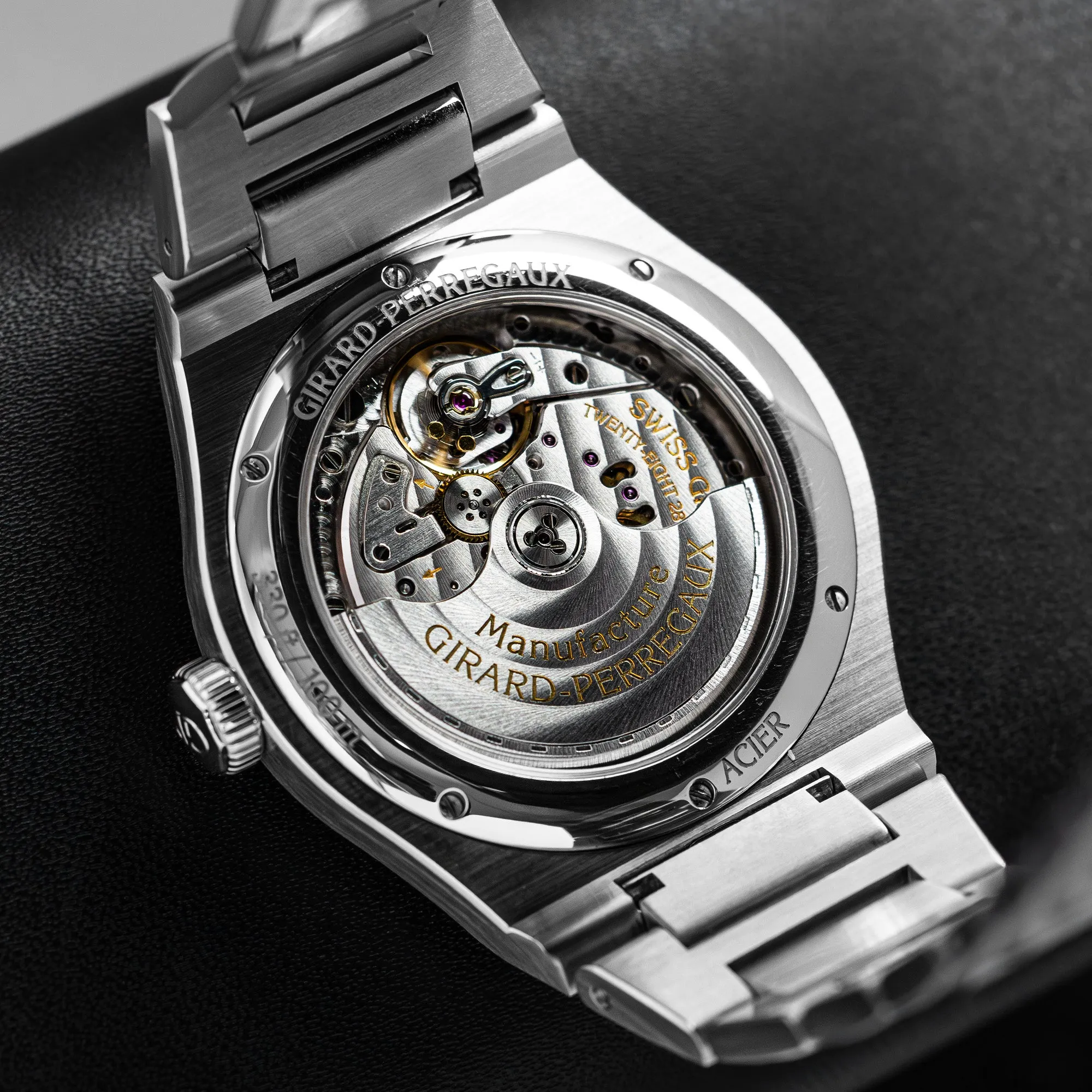 Girard Perregaux Laureato 81010
