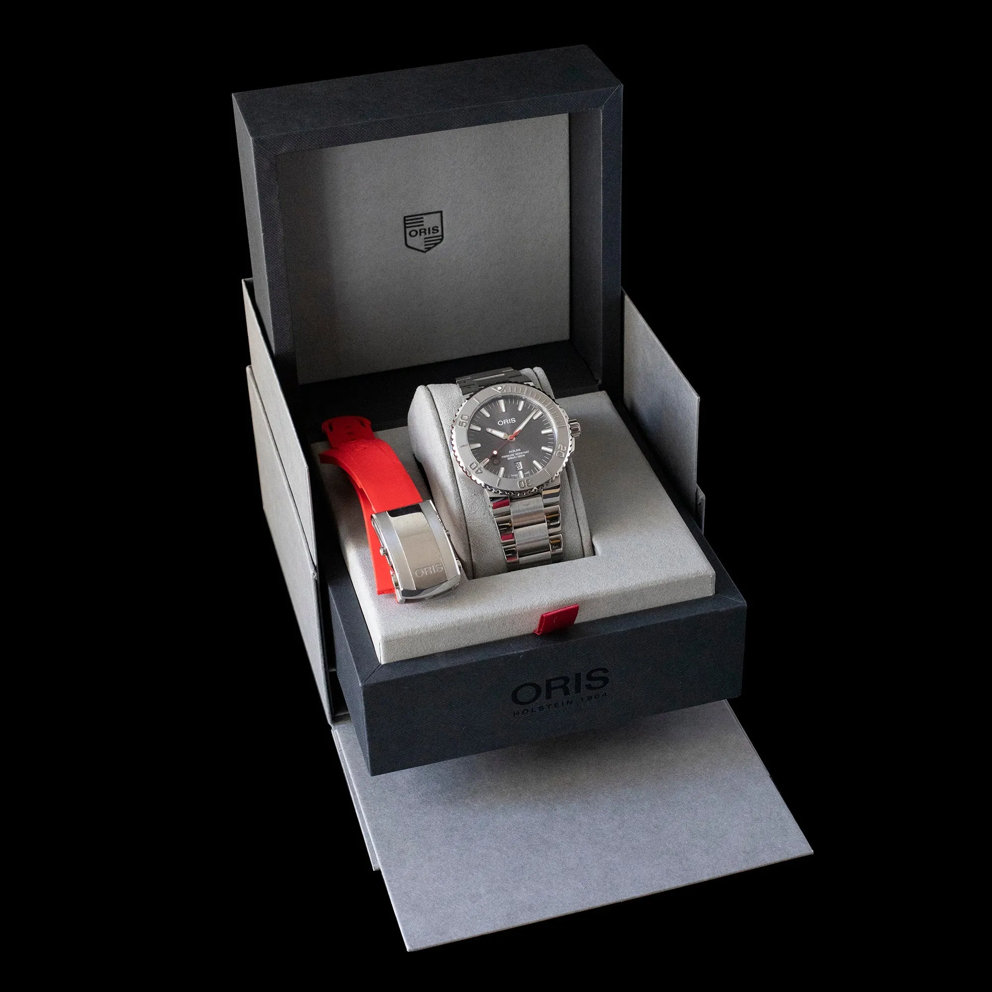 Oris - 2021 Aquis Date Relief